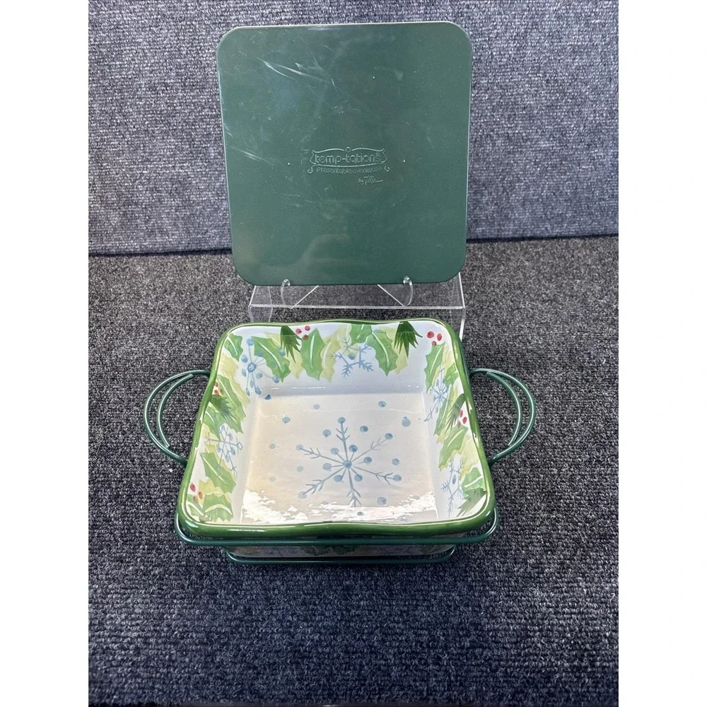 Temp-Tations By Tara~Hometown Christmas~3PC Baker/Tray & Lid 8